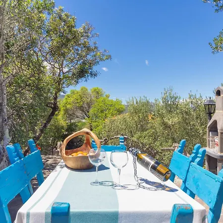 Roccia فيلة بورتو روتوندو